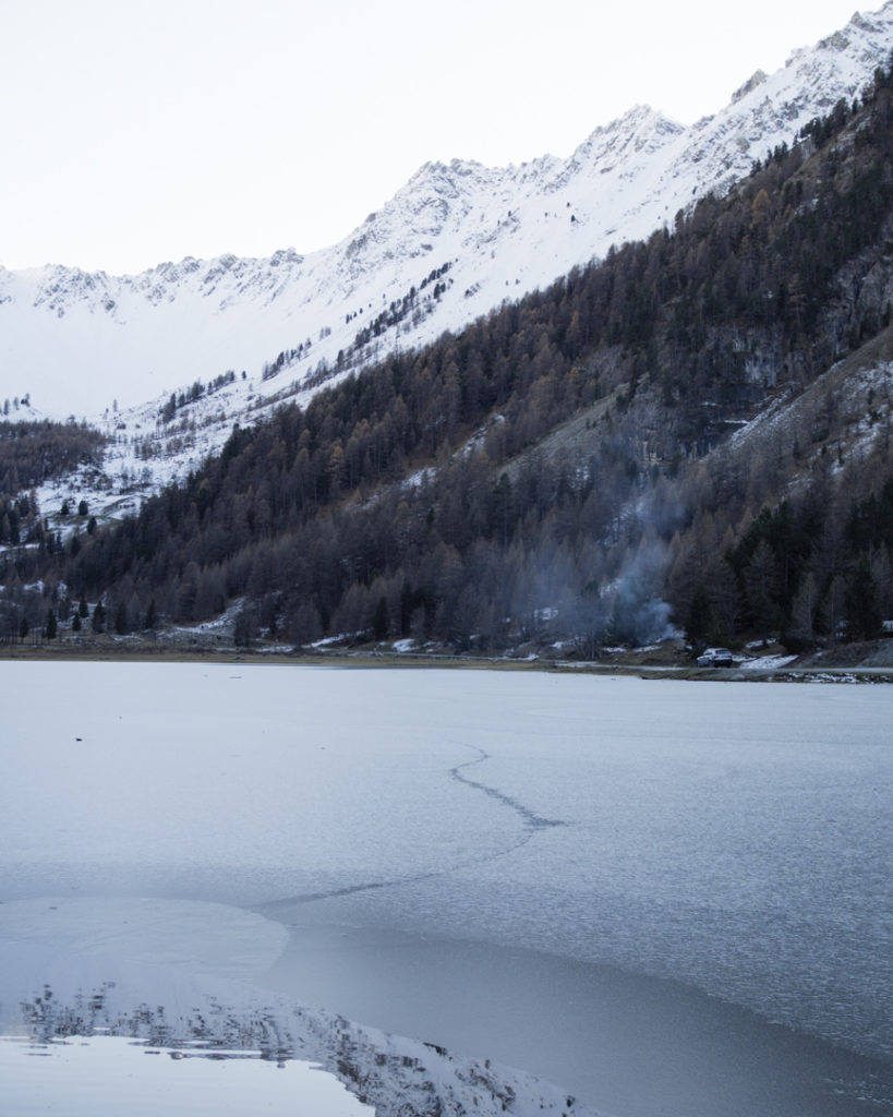 lac alpes hiver